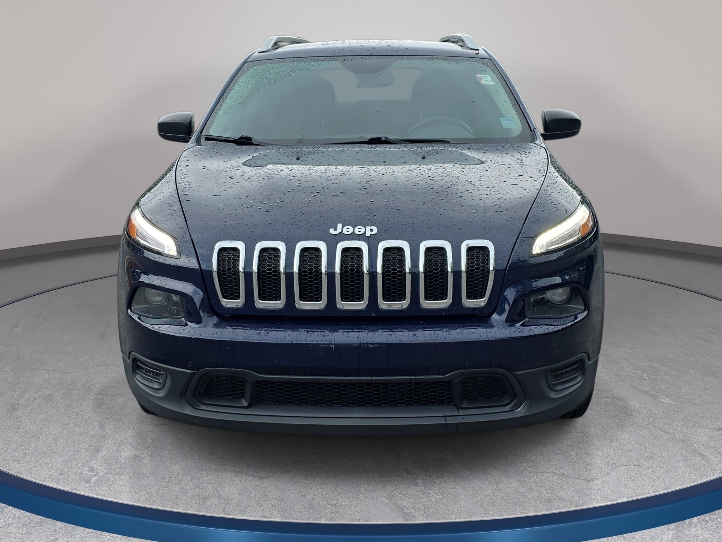 Used 2015 Jeep Cherokee Sport FWD video 2