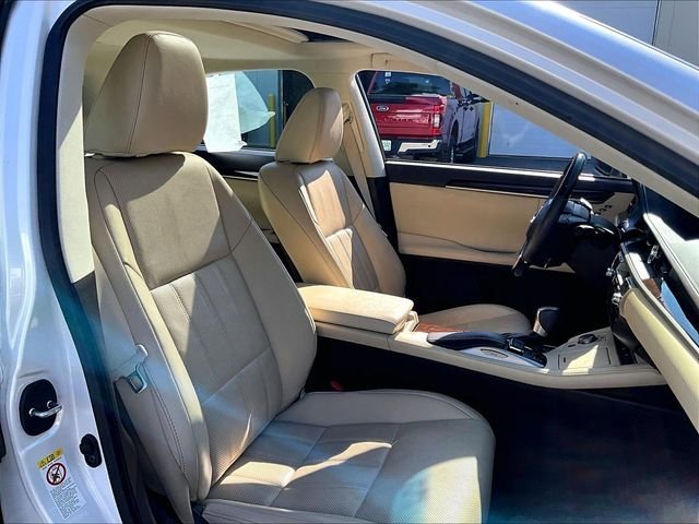 Used 2017 Lexus ES 350 w/ Luxury Package FWD image 7