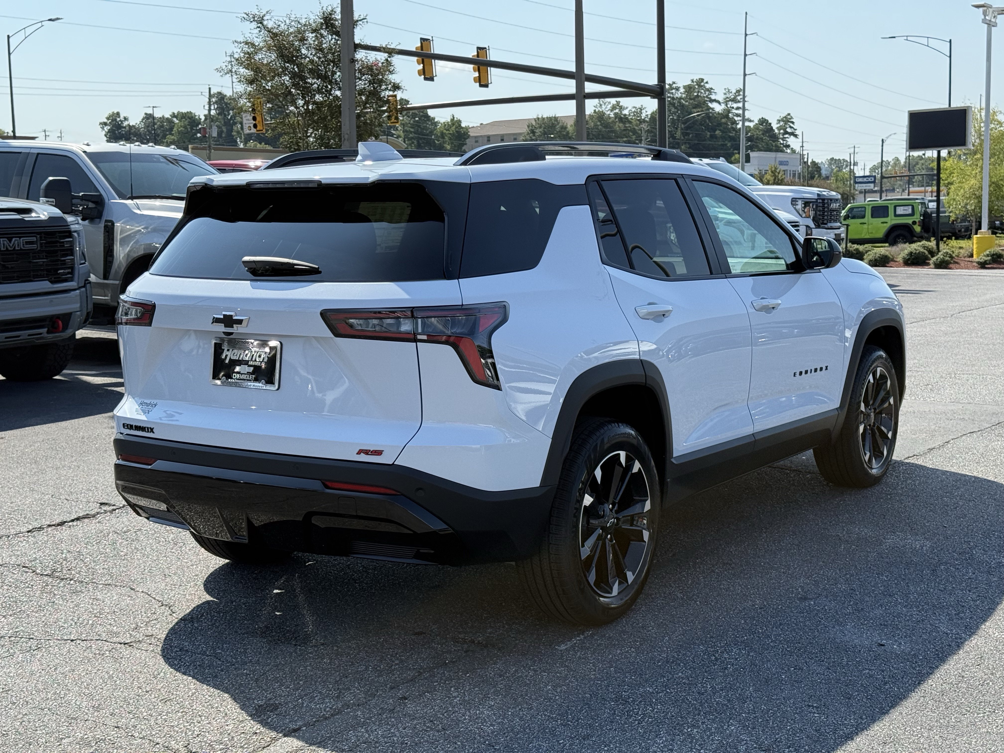 New 2027 Chevrolet Equinox RS FWD image 10