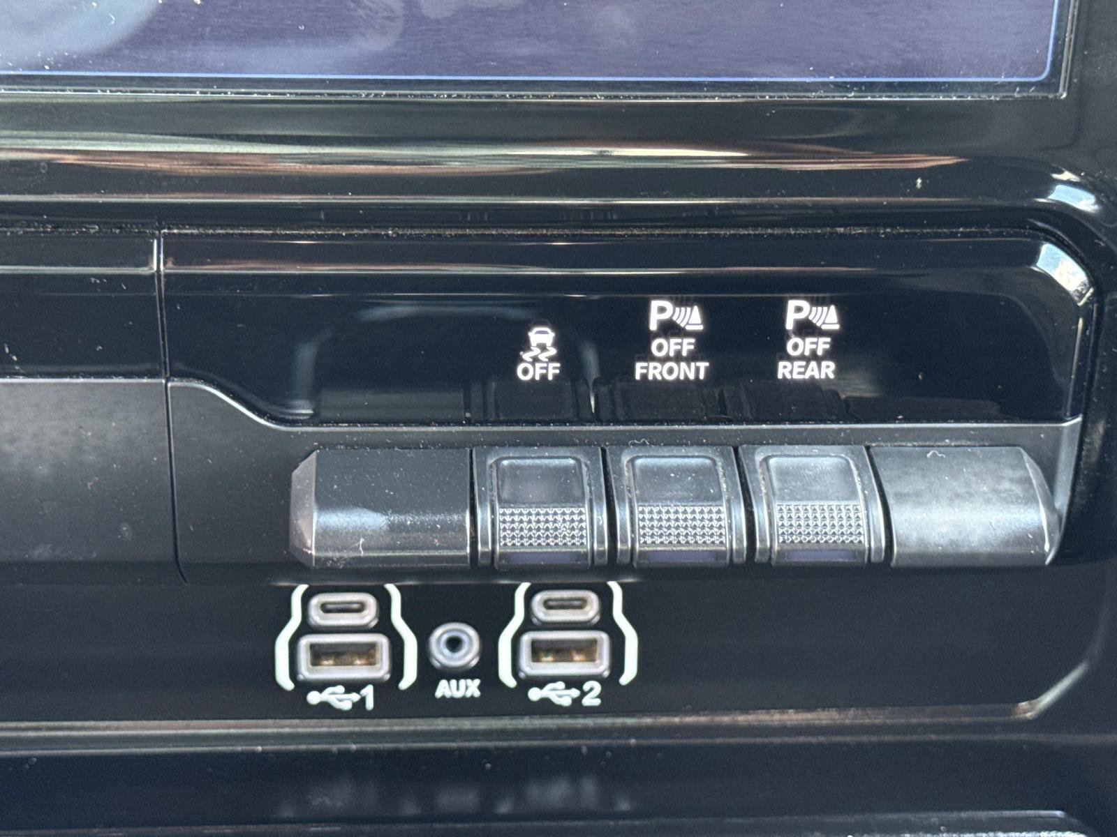 Used 2025 RAM 1500 Big Horn AWD/4WD image 33
