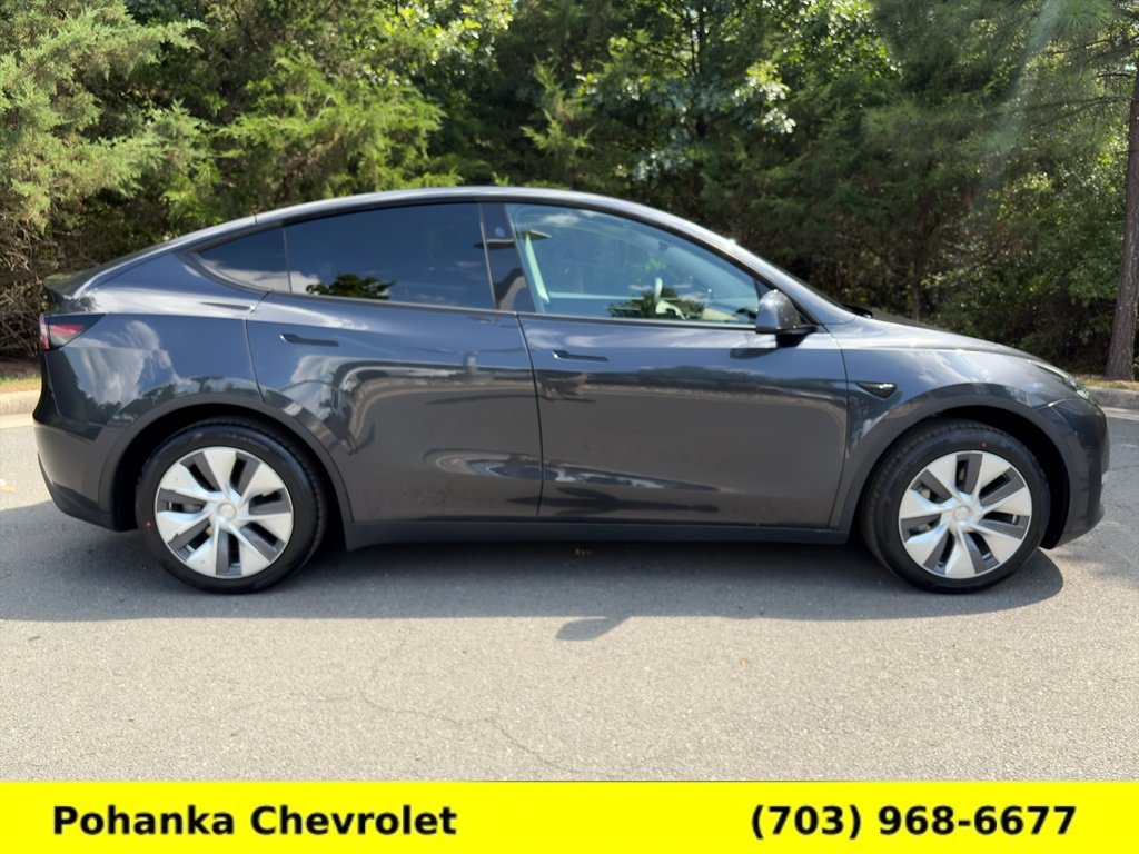 Used 2024 Tesla Model Y Long Range RWD image 8