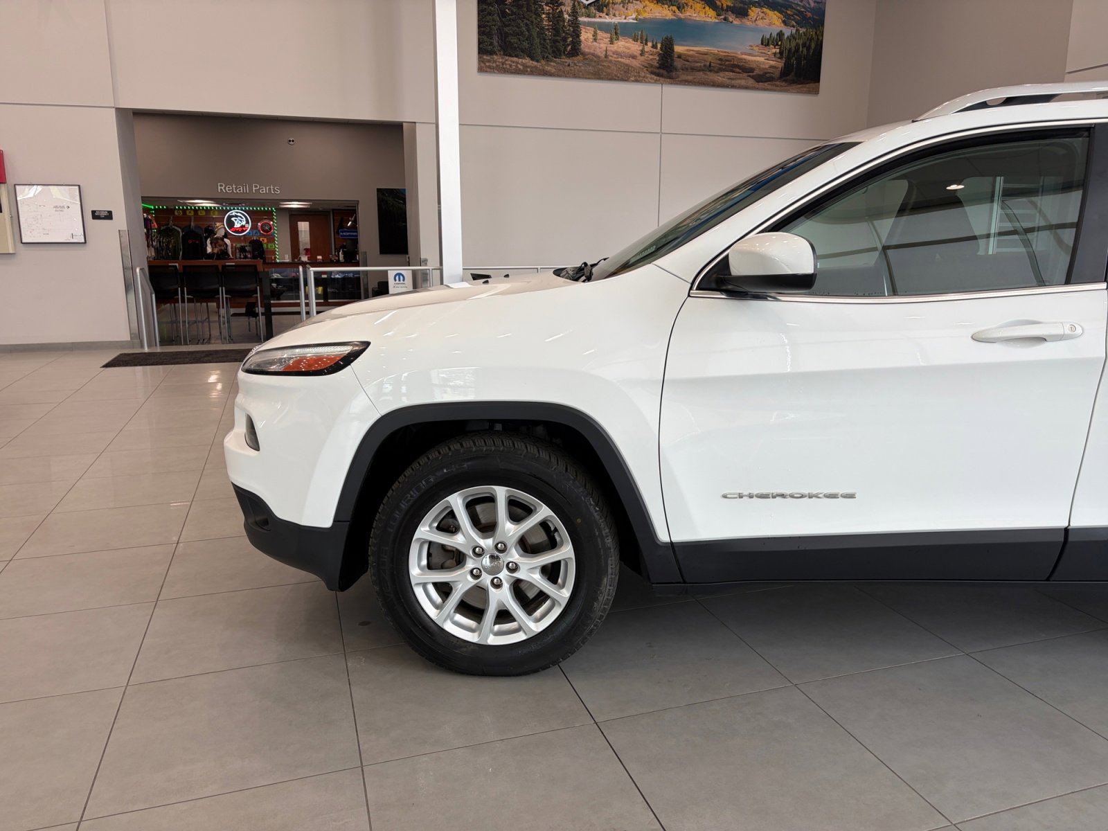 Used 2015 Jeep Cherokee Latitude w/ Cold Weather Group image 9