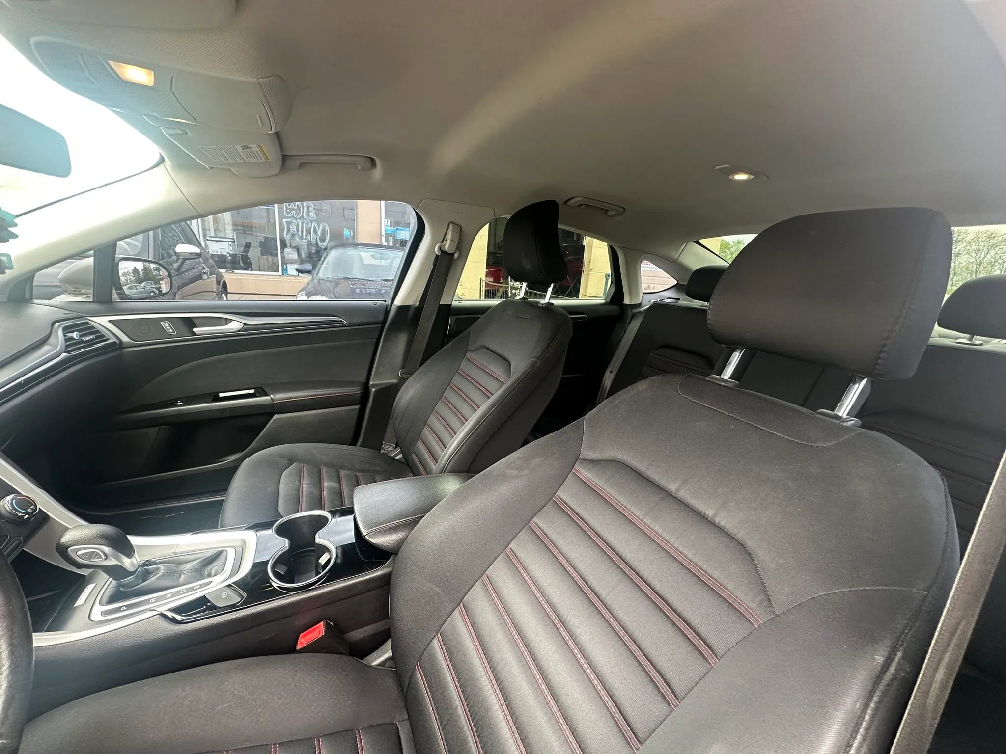 Used 2016 Ford Fusion SE w/ Equipment Group 201A image 14