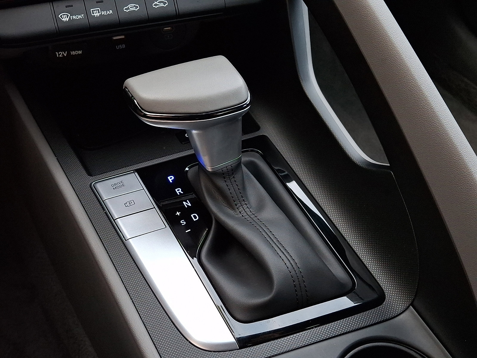 Certified 2025 Hyundai Elantra Sport FWD image 14