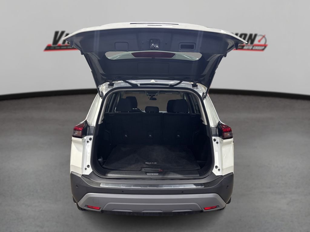 Used 2021 Nissan Rogue SV image 11