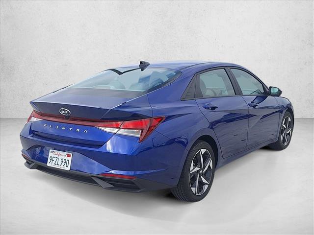 Used 2023 Hyundai Elantra SEL w/ Convenience Package image 5