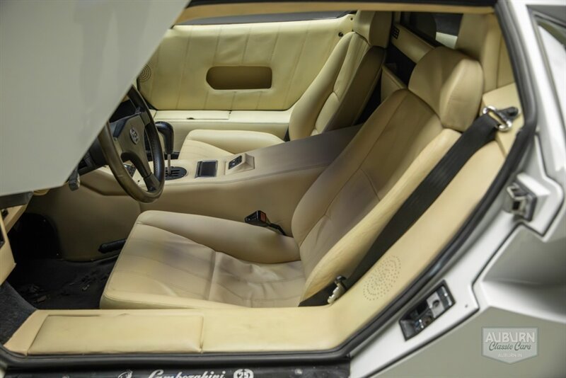 Used 1989 Lamborghini Countach Coupe RWD image 16