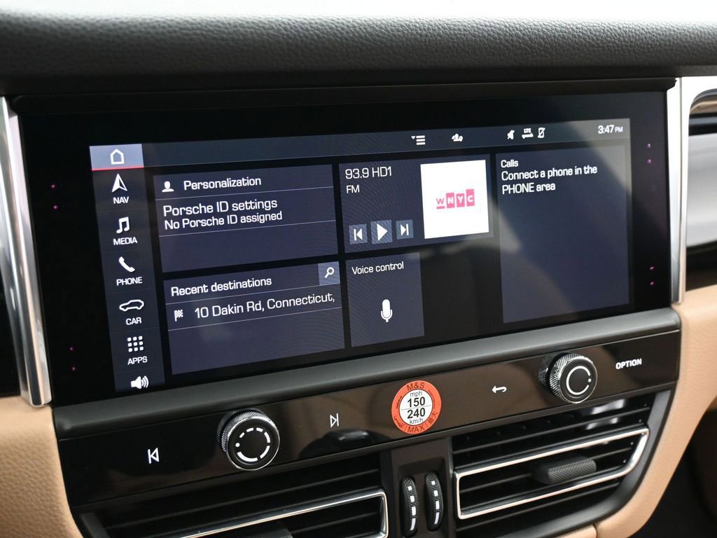 Certified 2025 Porsche Macan image 21