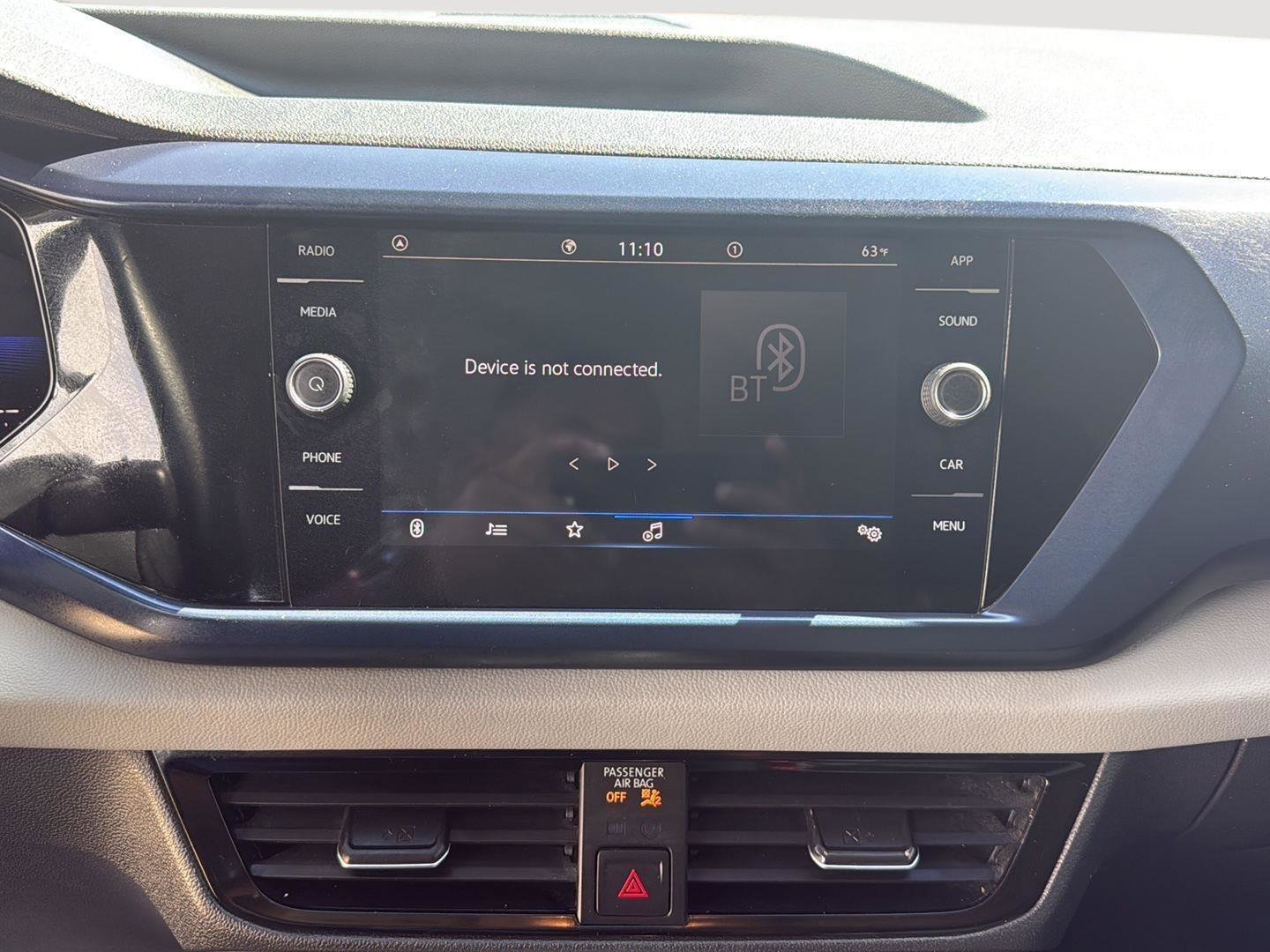 Used 2022 Volkswagen Taos SE image 17