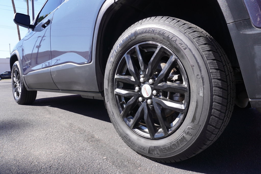 Certified 2018 GMC Acadia SLT FWD image 10