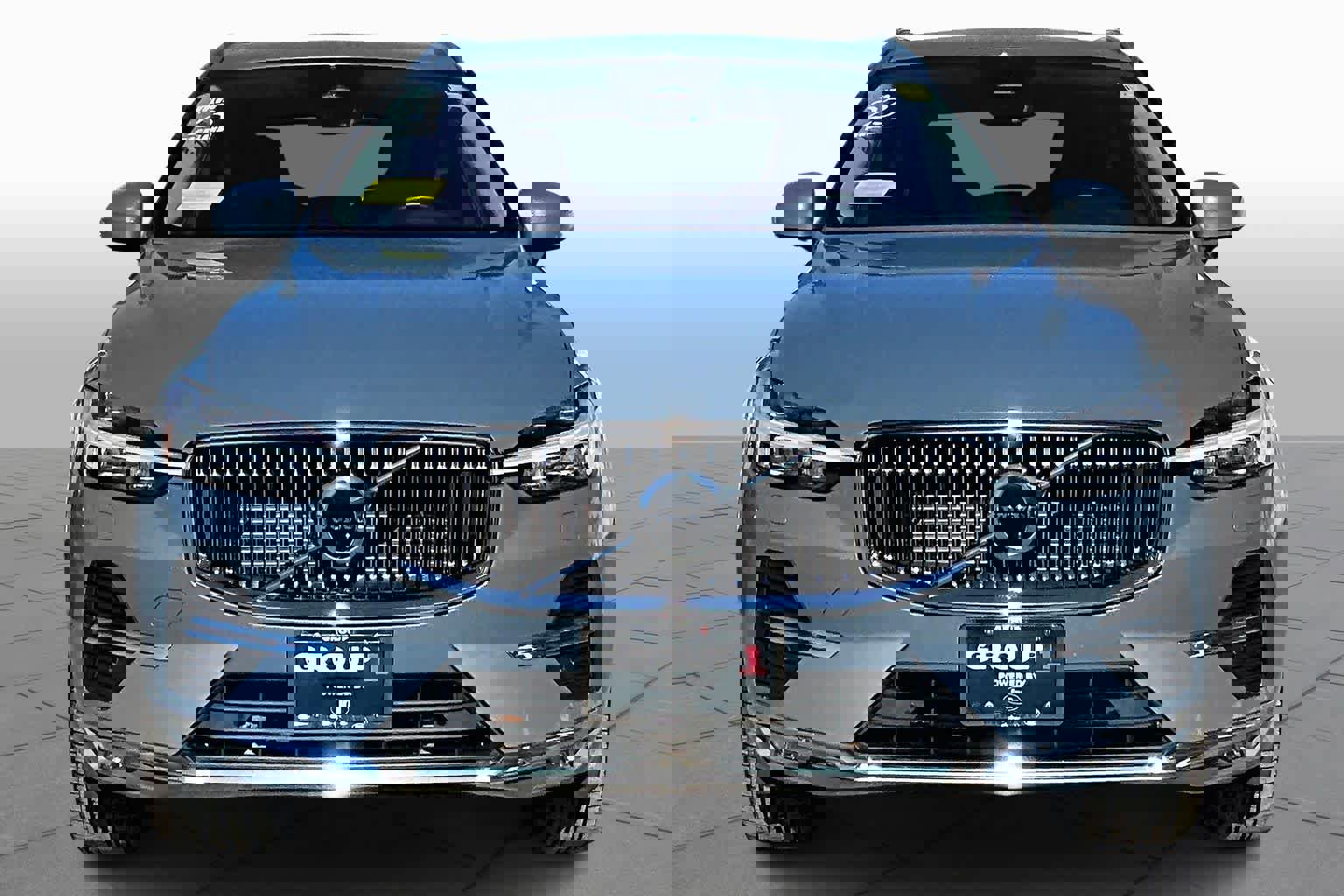 Certified 2023 Volvo XC60 B5 Plus w/ Climate Package image 3