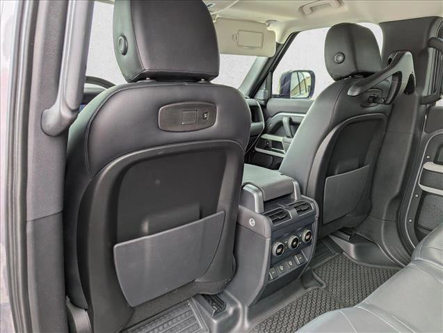 Used 2022 Land Rover Defender 110 S image 24