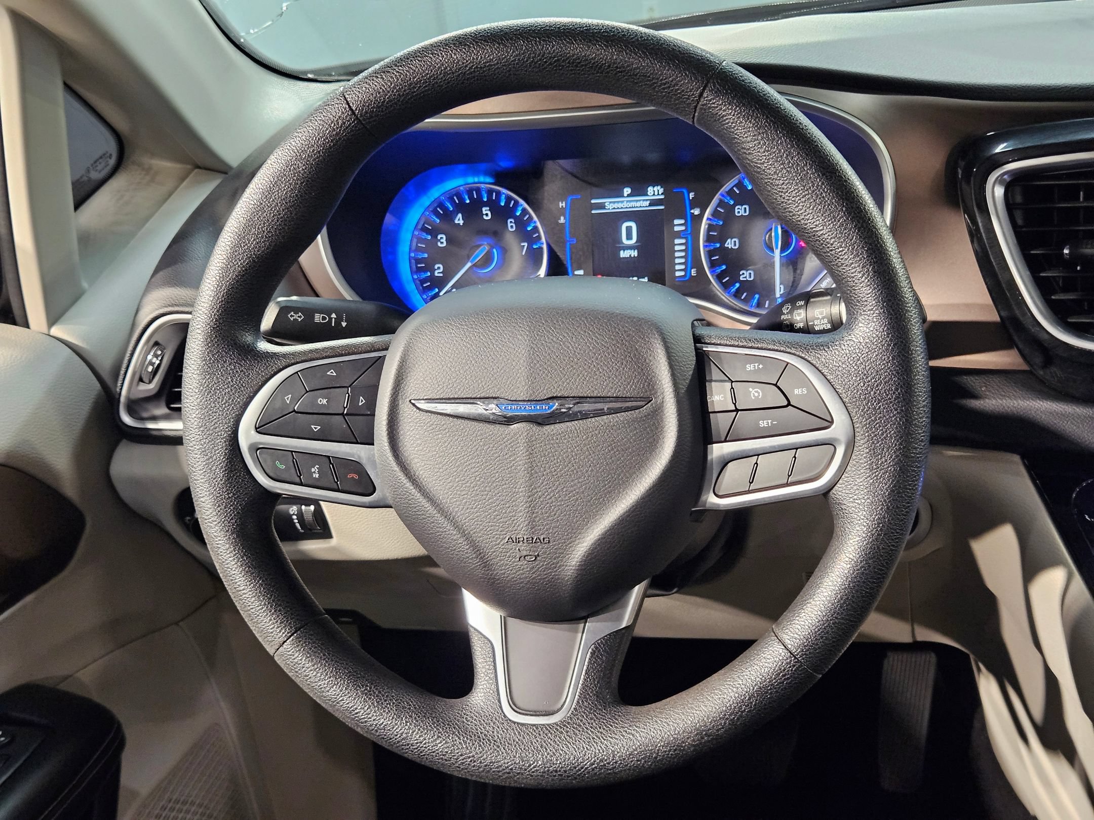 Used 2021 Chrysler Voyager L FWD image 26
