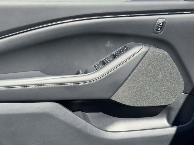 Used 2023 Ford Mustang Mach-E Select image 18