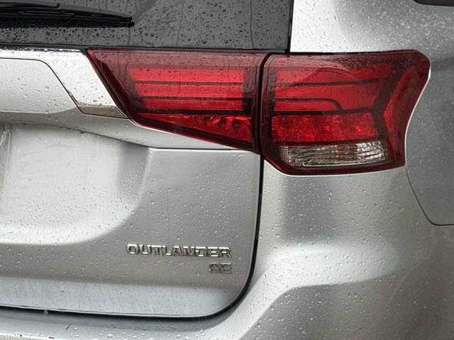 Used 2017 Mitsubishi Outlander SE image 5