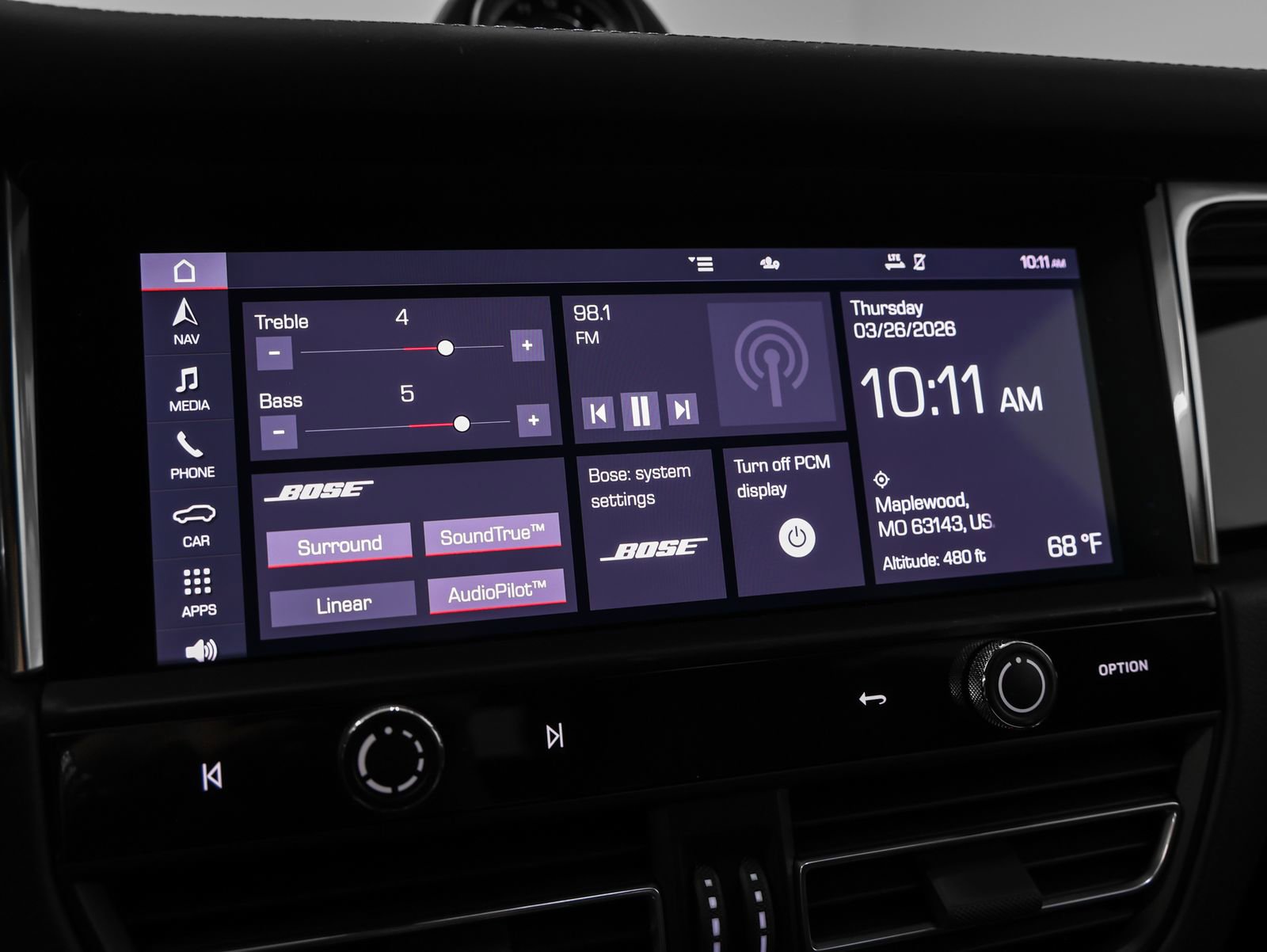 Certified 2025 Porsche Macan S image 42