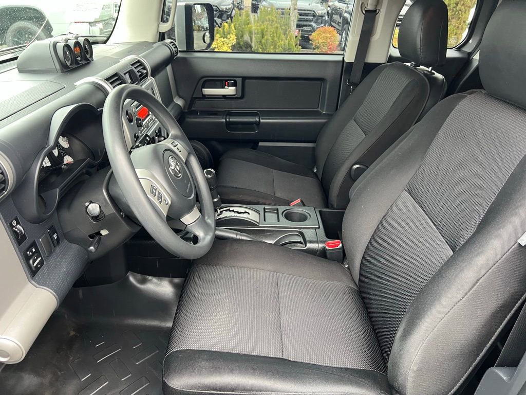 Used 2014 Toyota FJ Cruiser 4WD w/ Convenience Package image 14