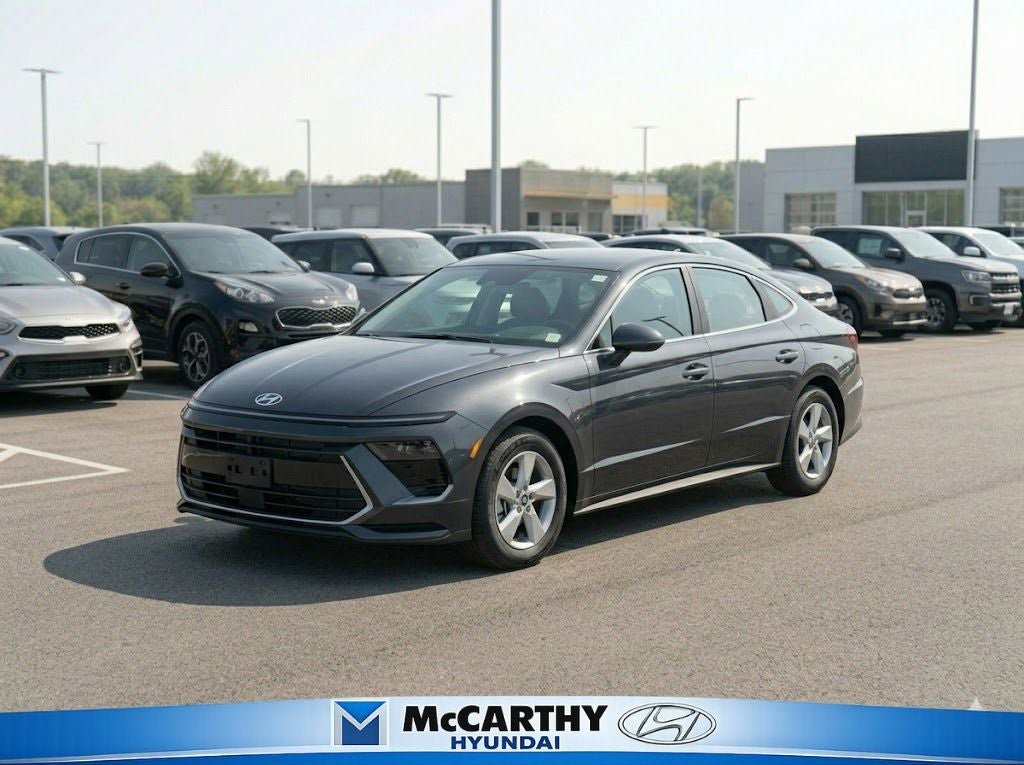 Used 2025 Hyundai Sonata SEL FWD image 1