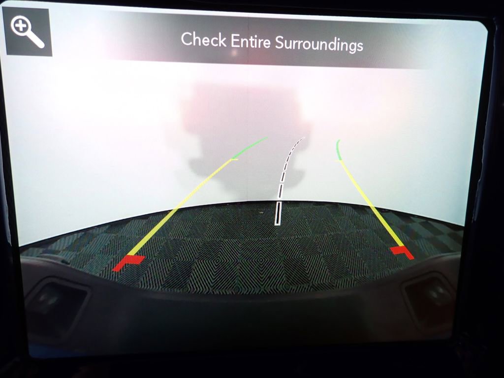 Used 2023 Jeep Gladiator Willys image 3