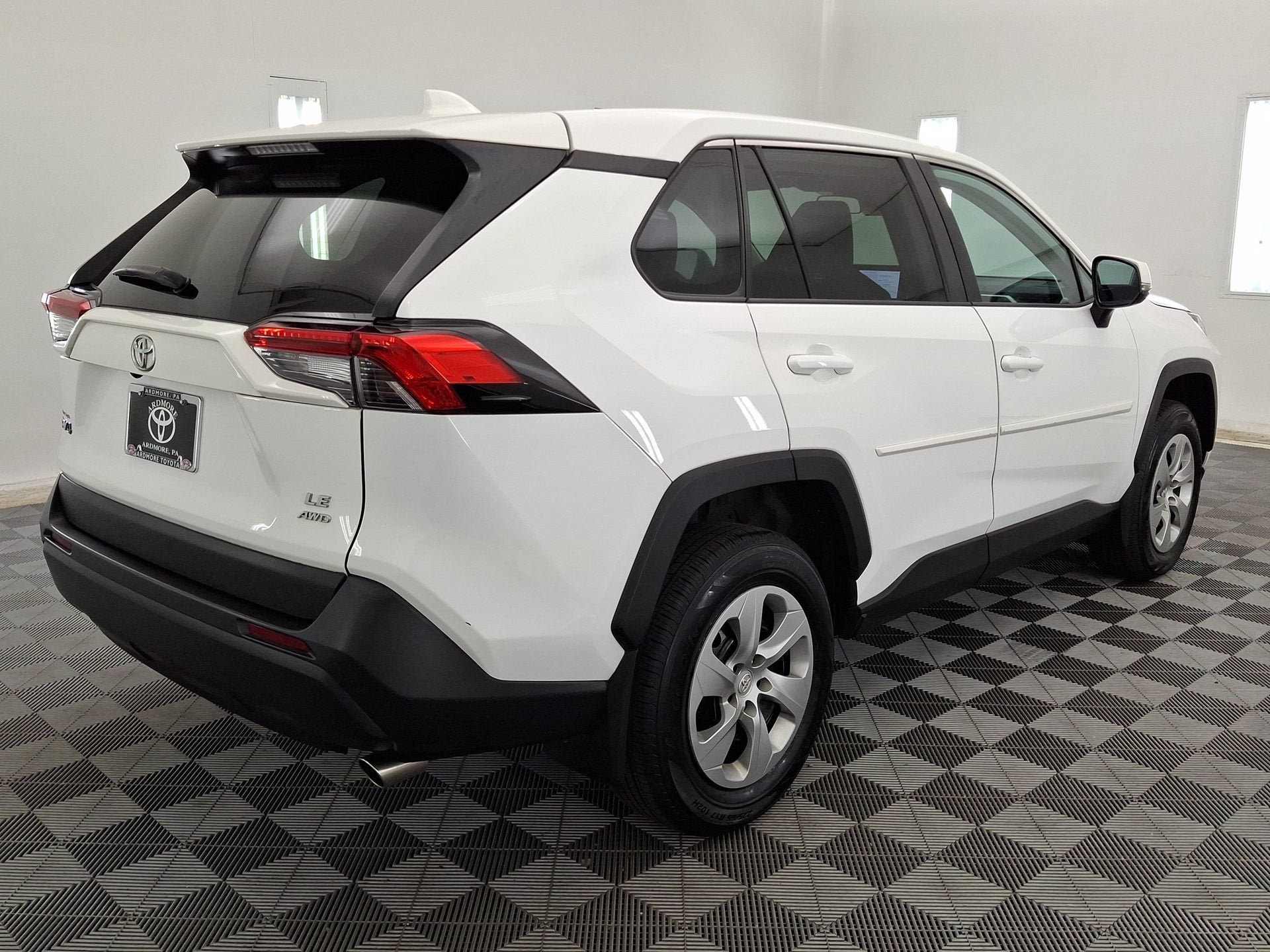 Certified 2023 Toyota RAV4 LE AWD/4WD image 24