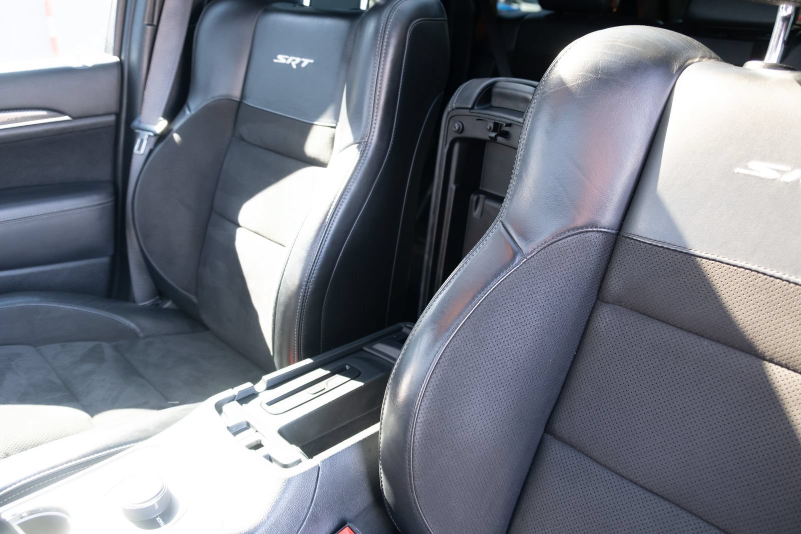 Used 2020 Jeep Grand Cherokee SRT AWD/4WD image 8
