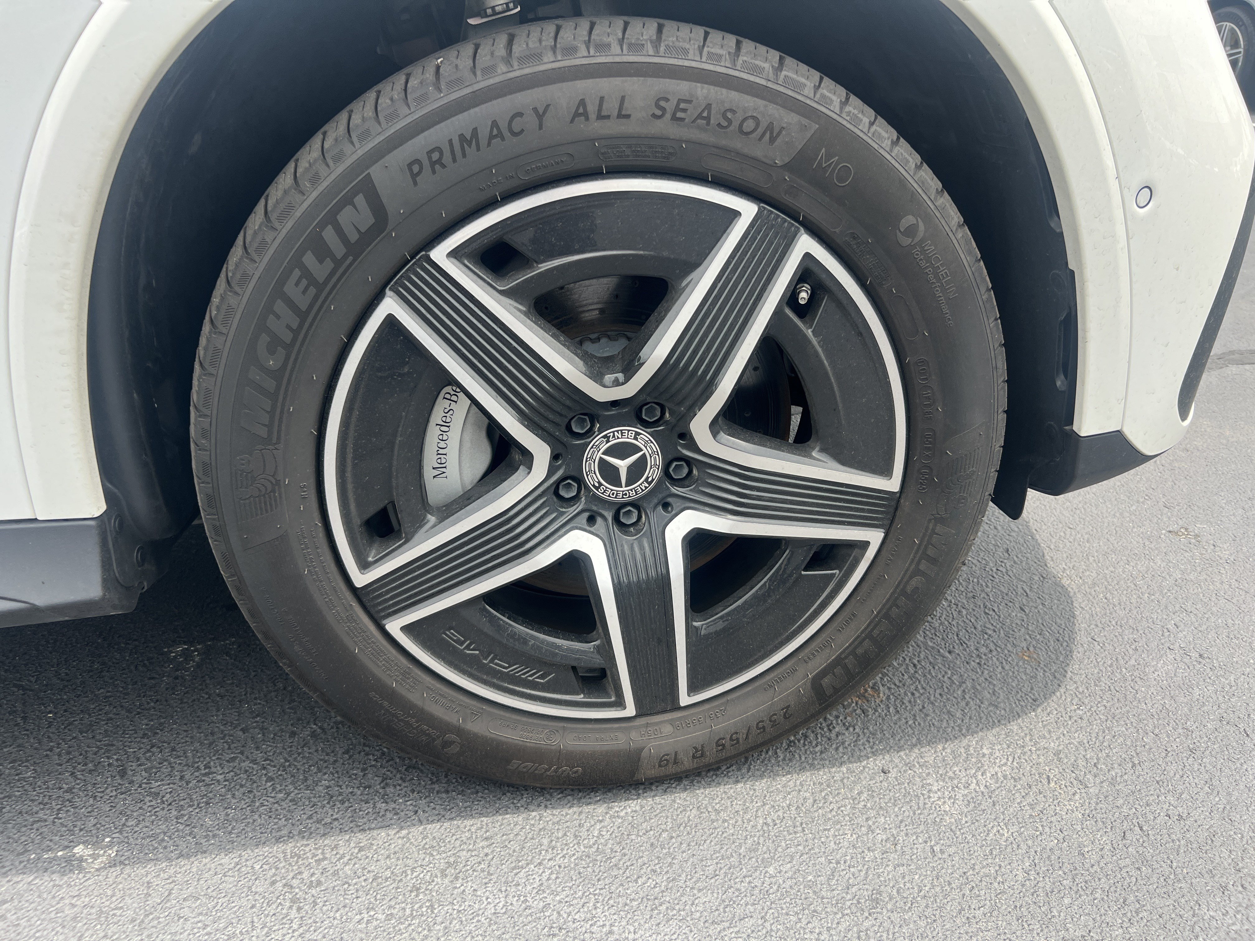 Certified 2025 Mercedes-Benz GLC 300 4MATIC image 13