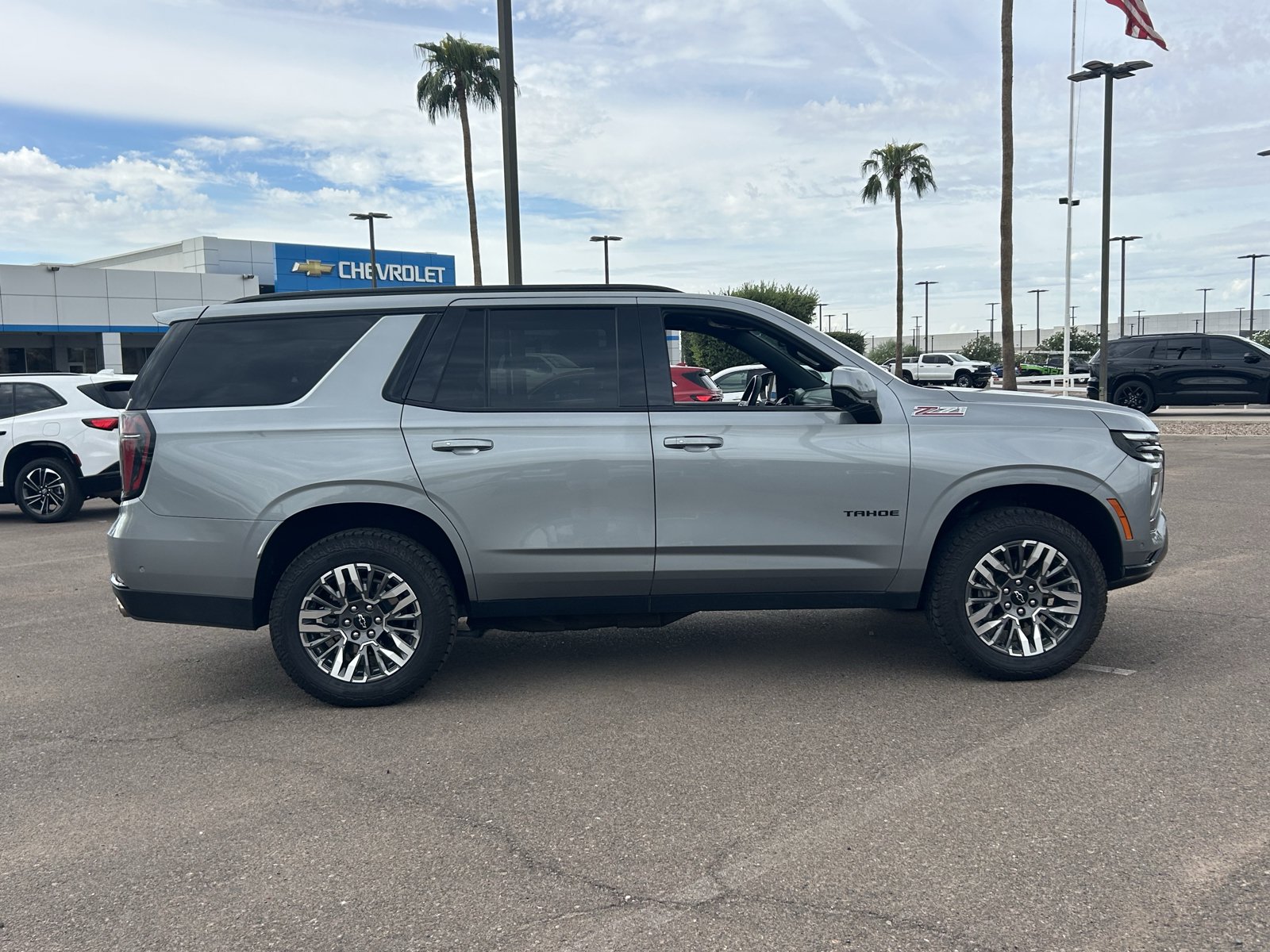 Used 2025 Chevrolet Tahoe Z71 AWD/4WD image 6