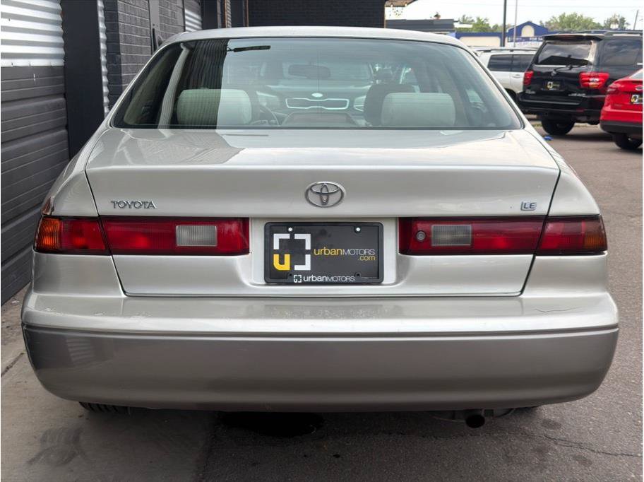 Used 1999 Toyota Camry LE w/ Appearance Pkg + VP FWD image 9