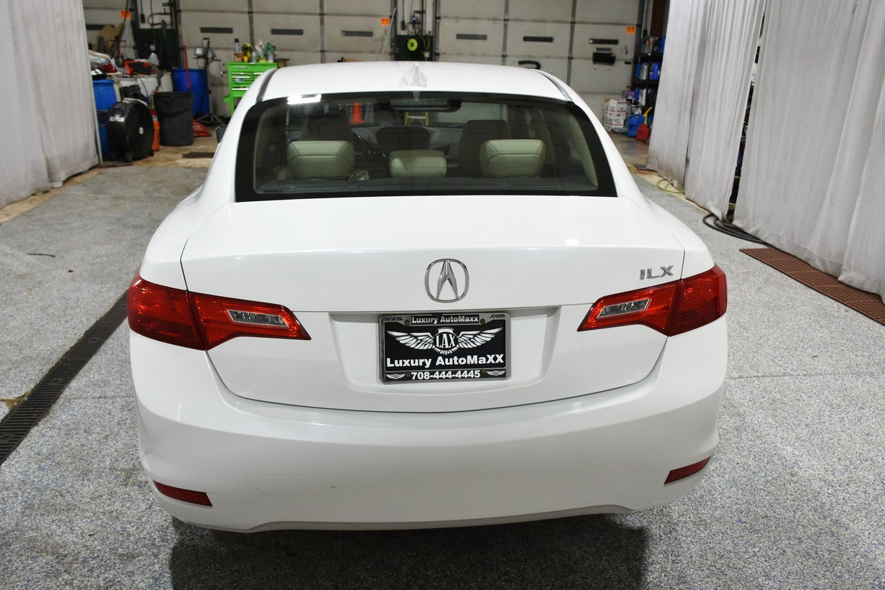 Used 2013 Acura ILX w/ Premium Package image 5