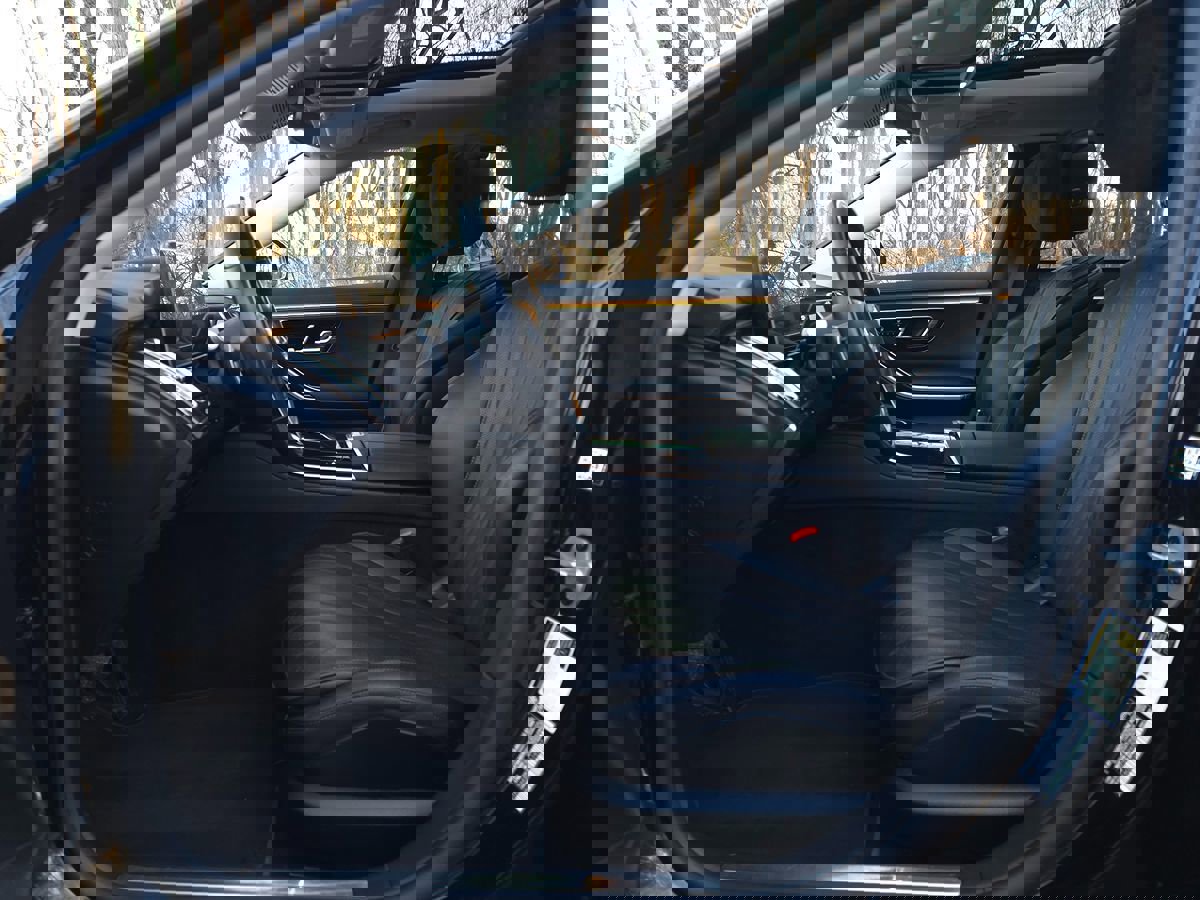 Used 2023 Mercedes-Benz S 580e 4MATIC Sedan w/ Warmth & Comfort Package image 10