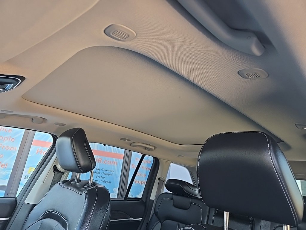 Used 2022 Jeep Grand Cherokee Limited 4xe w/ Luxury Tech Group II image 41