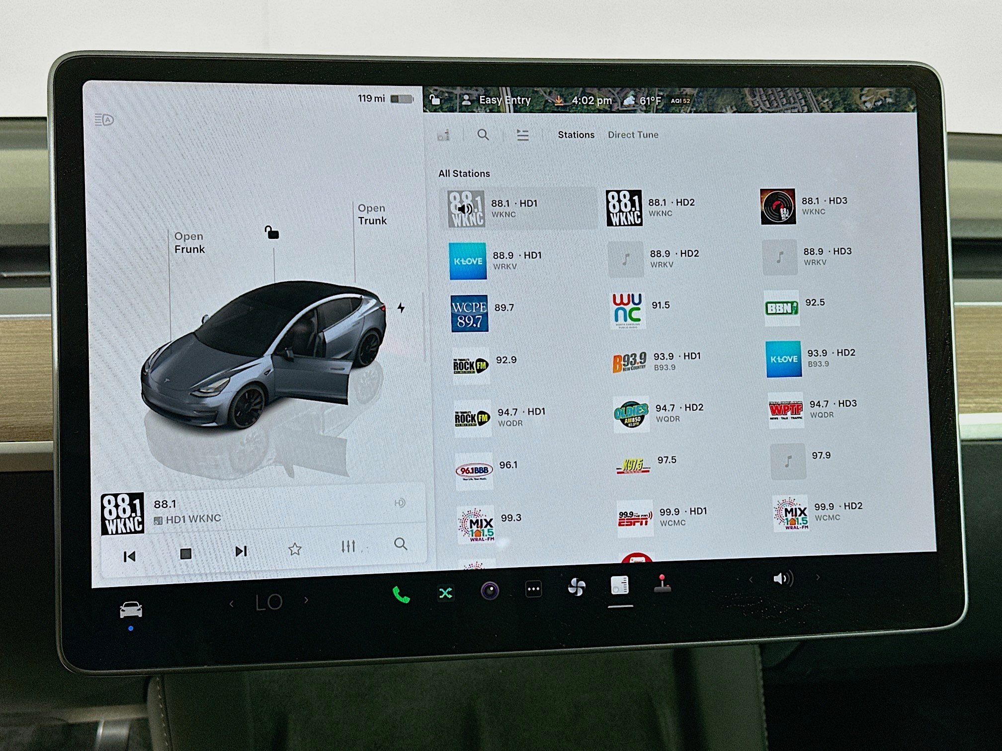 Used 2023 Tesla Model 3 Performance image 19