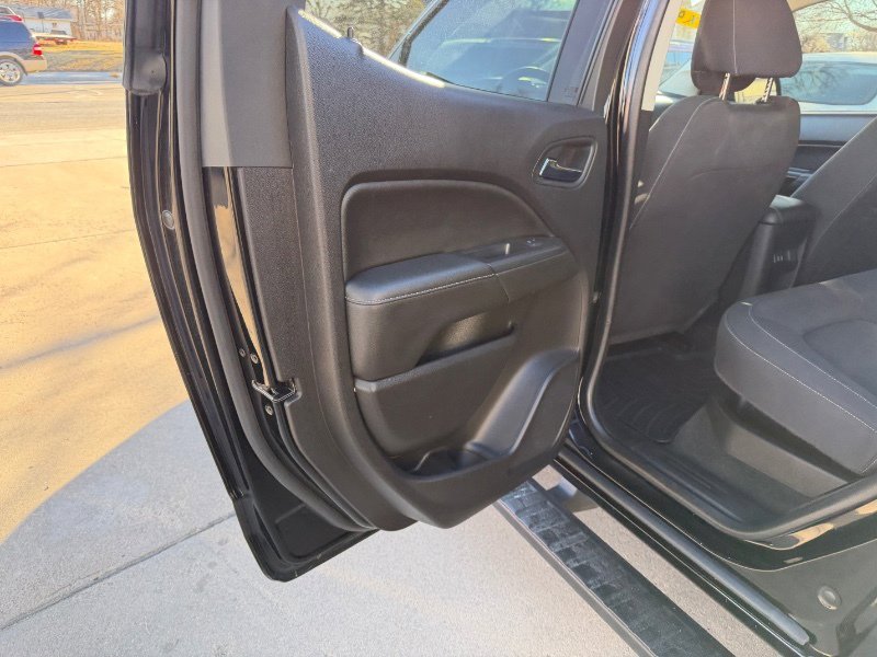 Used 2018 GMC Canyon SLE image 12