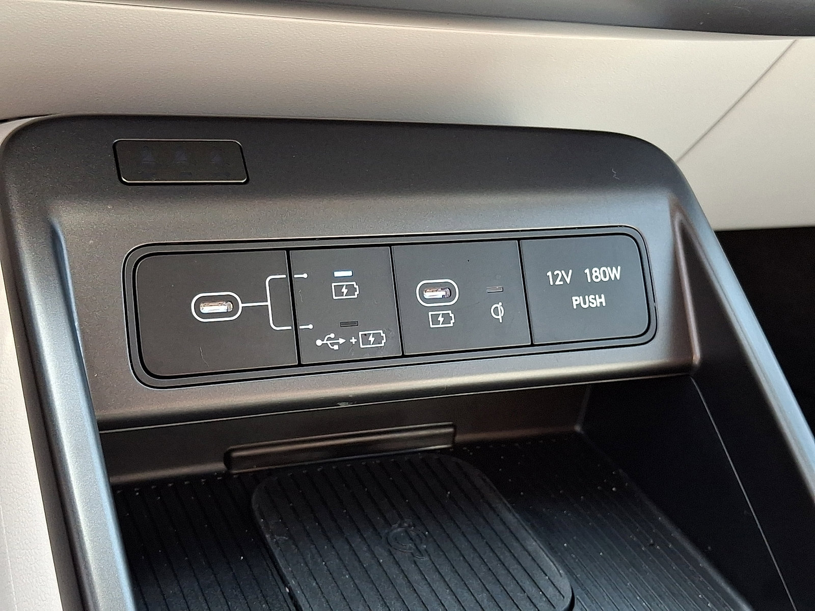 Used 2026 Hyundai Kona SEL Premium AWD/4WD image 8