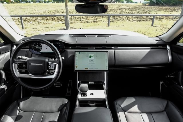 Used 2024 Land Rover Range Rover Long Wheelbase SE AWD/4WD image 19