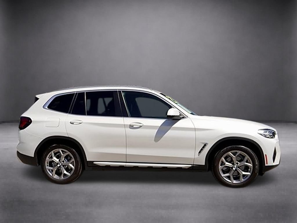 Used 2023 BMW X3 xDrive30i w/ Convenience Package AWD/4WD image 3