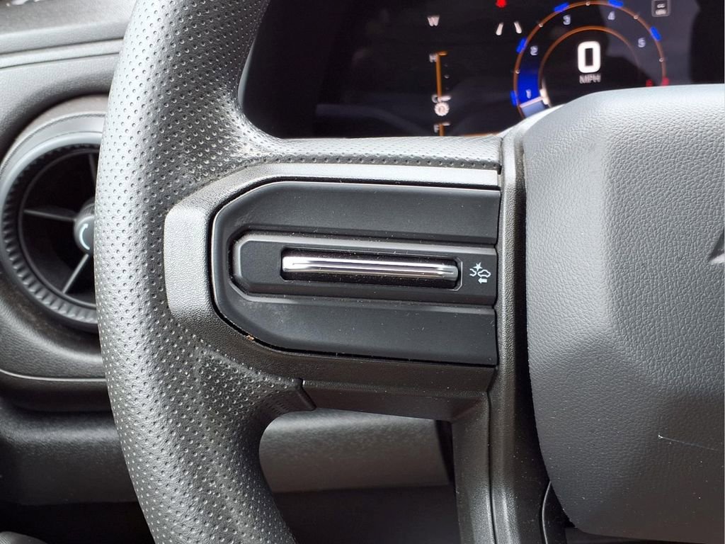 Used 2023 Chevrolet Colorado W/T RWD image 16