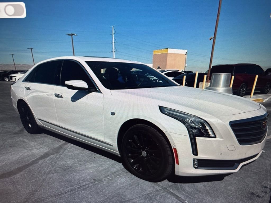Used 2018 Cadillac CT6 Luxury image 2