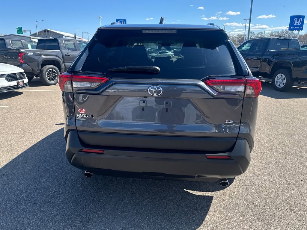 Used 2025 Toyota RAV4 LE AWD/4WD image 7