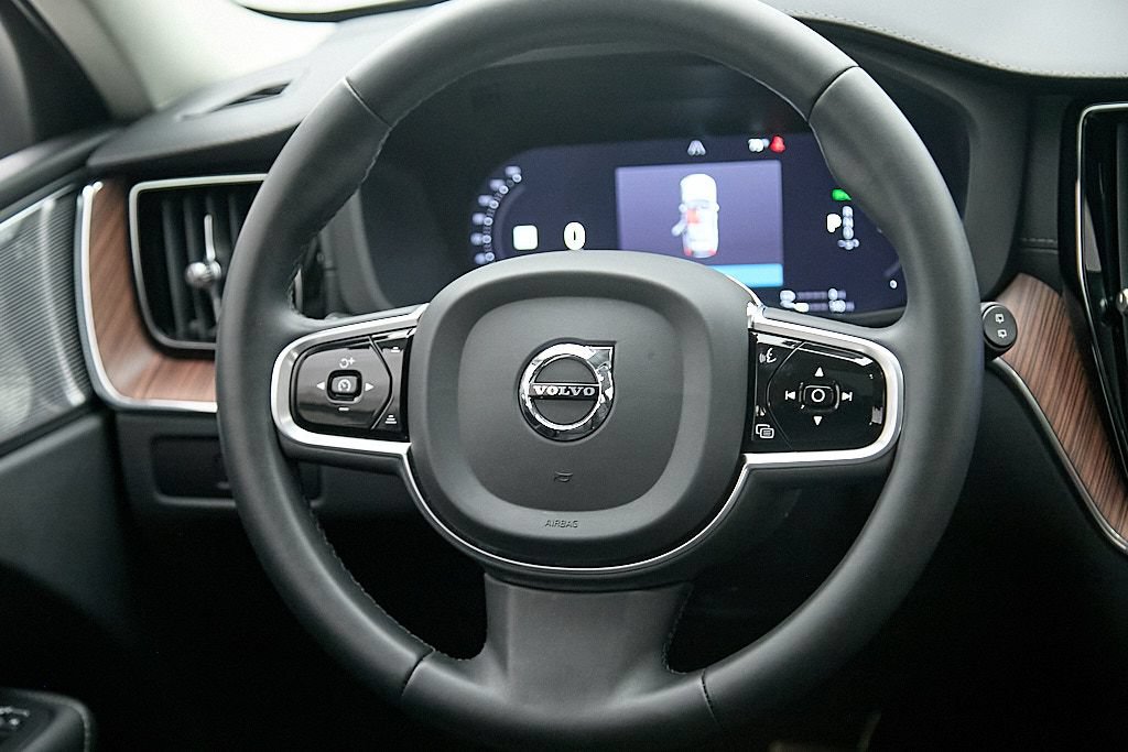 Certified 2023 Volvo XC60 T8 Ultimate w/ Climate Package AWD/4WD image 25