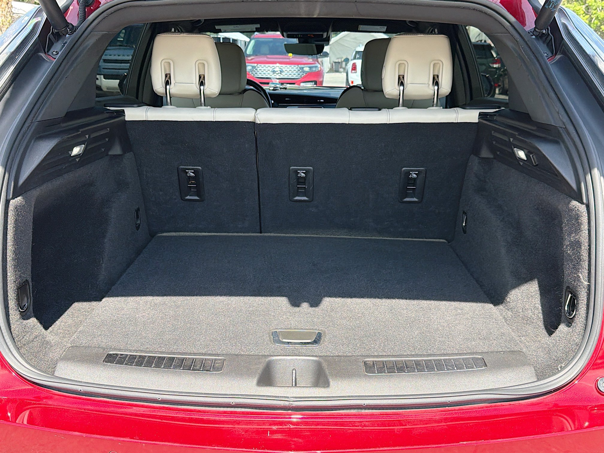Used 2022 Cadillac XT4 Sport w/ Comfort Package FWD image 12
