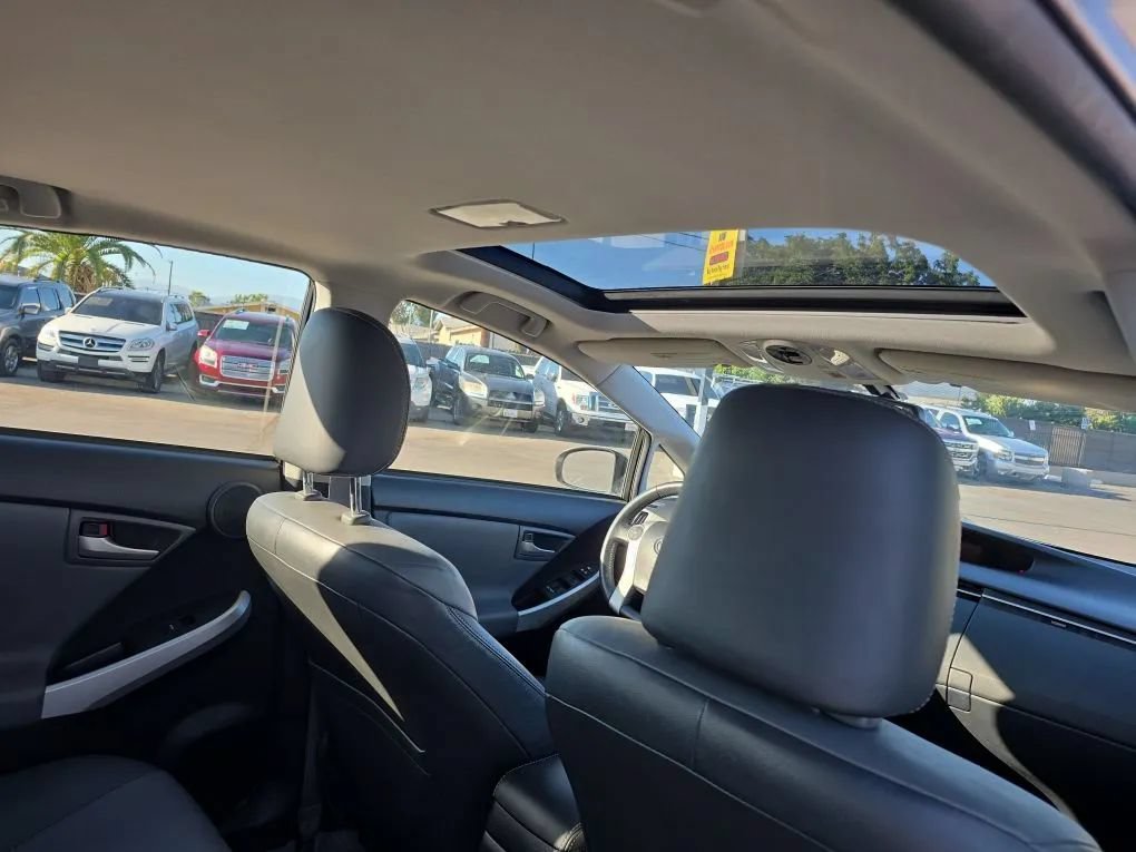 Used 2014 Toyota Prius Four w/ Solar Roof Package FWD image 19