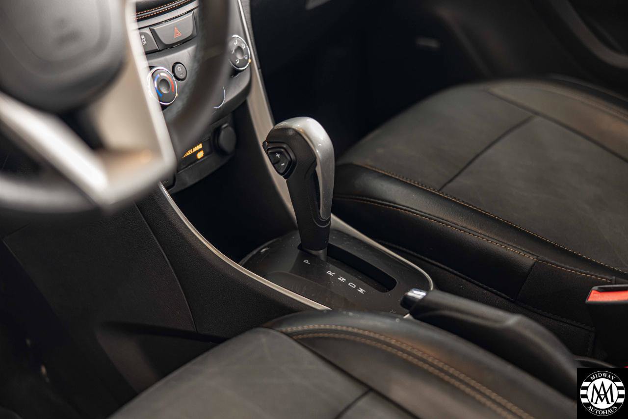 Used 2017 Chevrolet Trax LT w/ Sun & Sound Package image 33