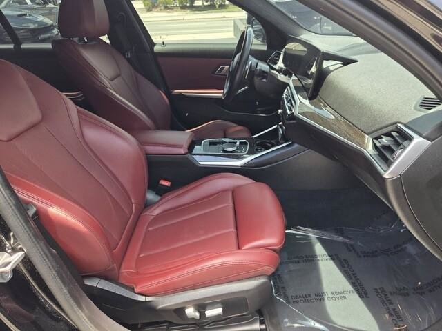 Used 2023 BMW 330i Sedan w/ M Sport Package RWD image 15