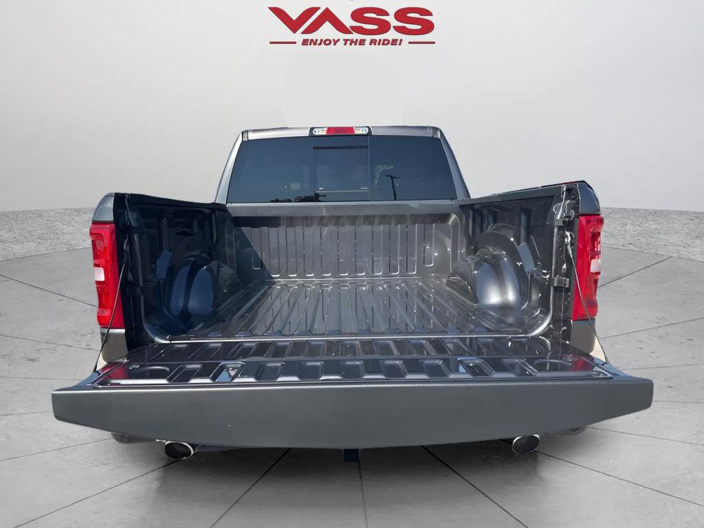New 2026 RAM 1500 Big Horn AWD/4WD image 8