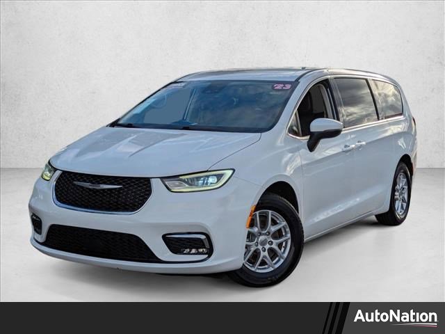 Used 2023 Chrysler Pacifica Touring-L