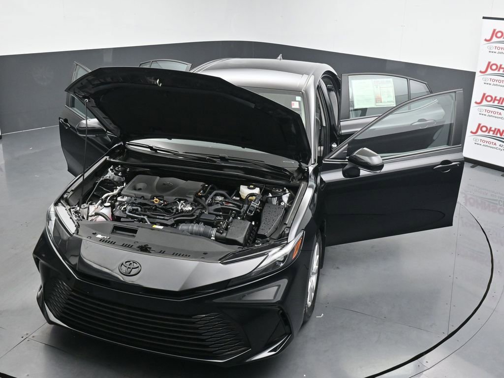 Used 2025 Toyota Camry LE FWD image 40