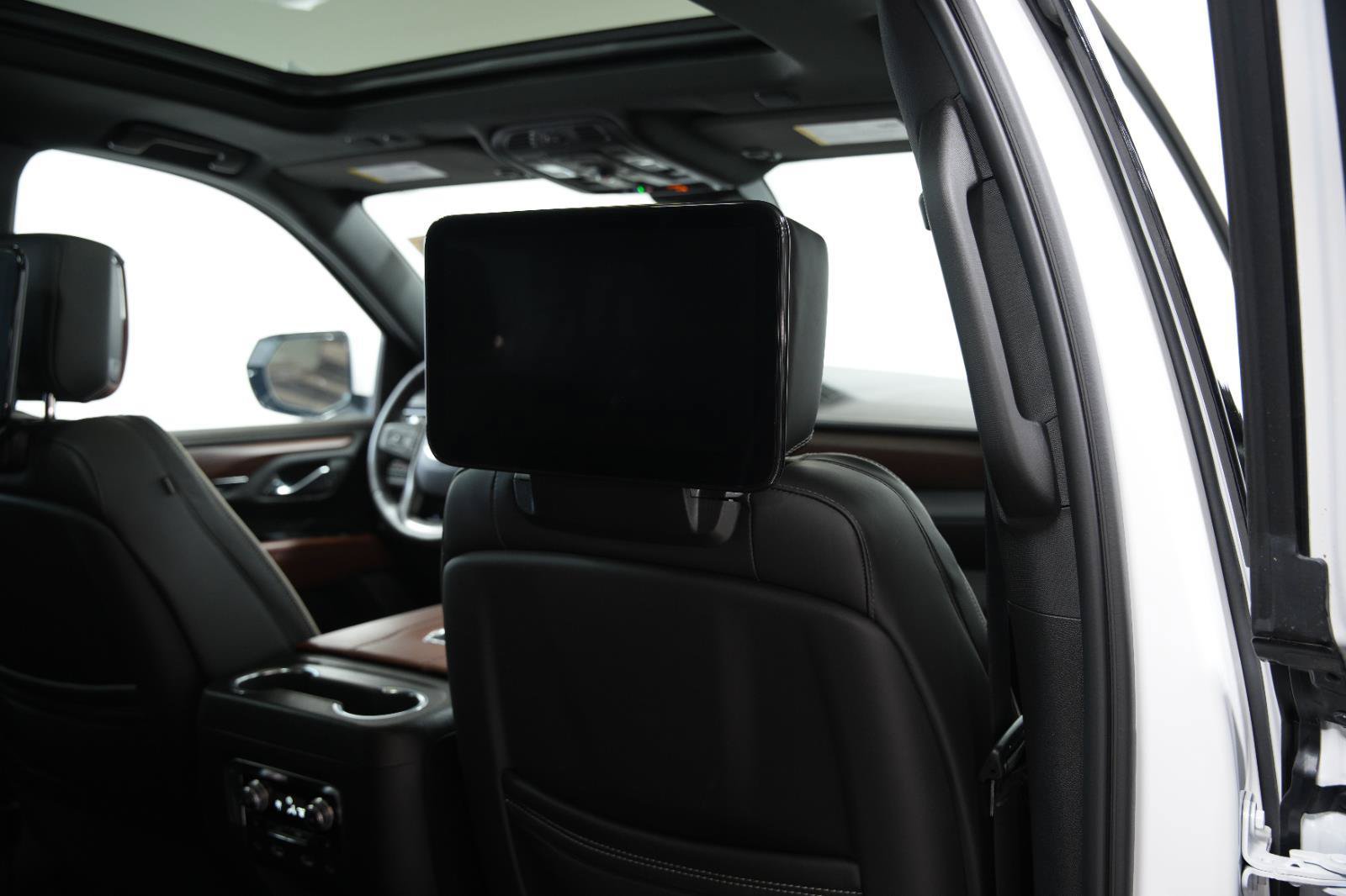 Used 2024 GMC Yukon XL Denali Ultimate AWD/4WD image 19