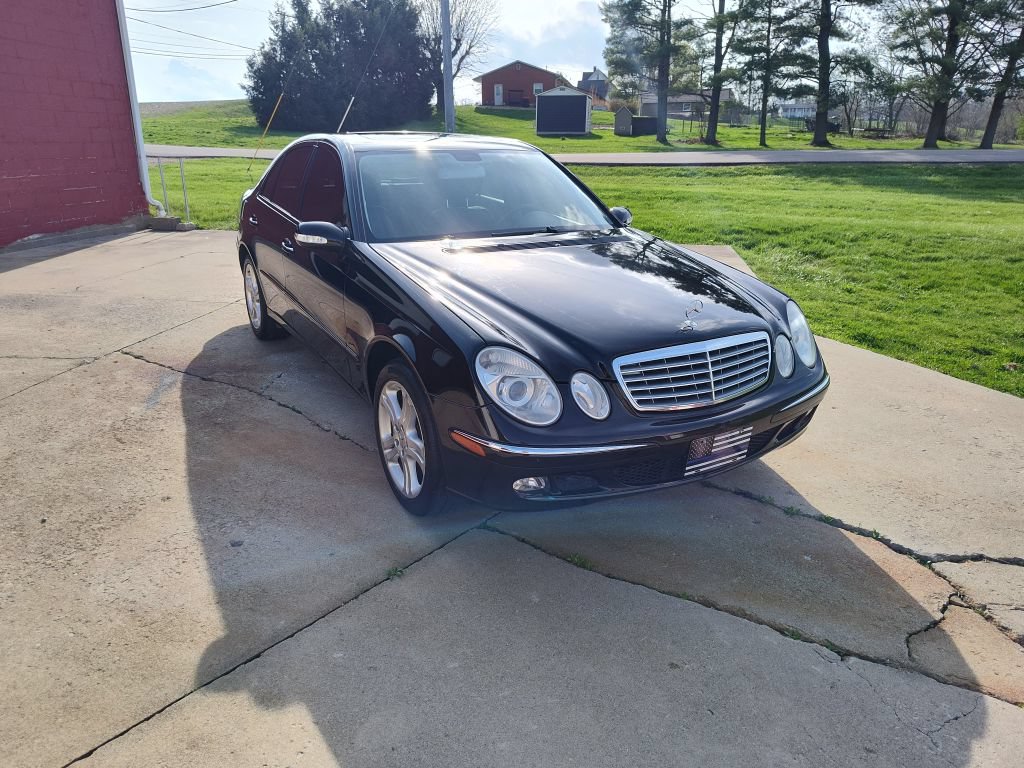 Used 2006 Mercedes-Benz E 350 4MATIC Sedan image 4