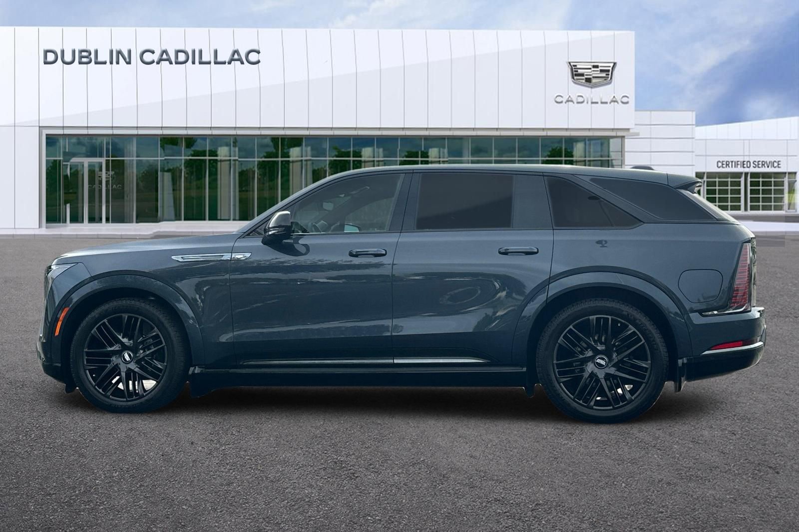 Certified 2026 Cadillac Escalade IQ Sport 2 w/ LPO, ONYX Package AWD/4WD image 7